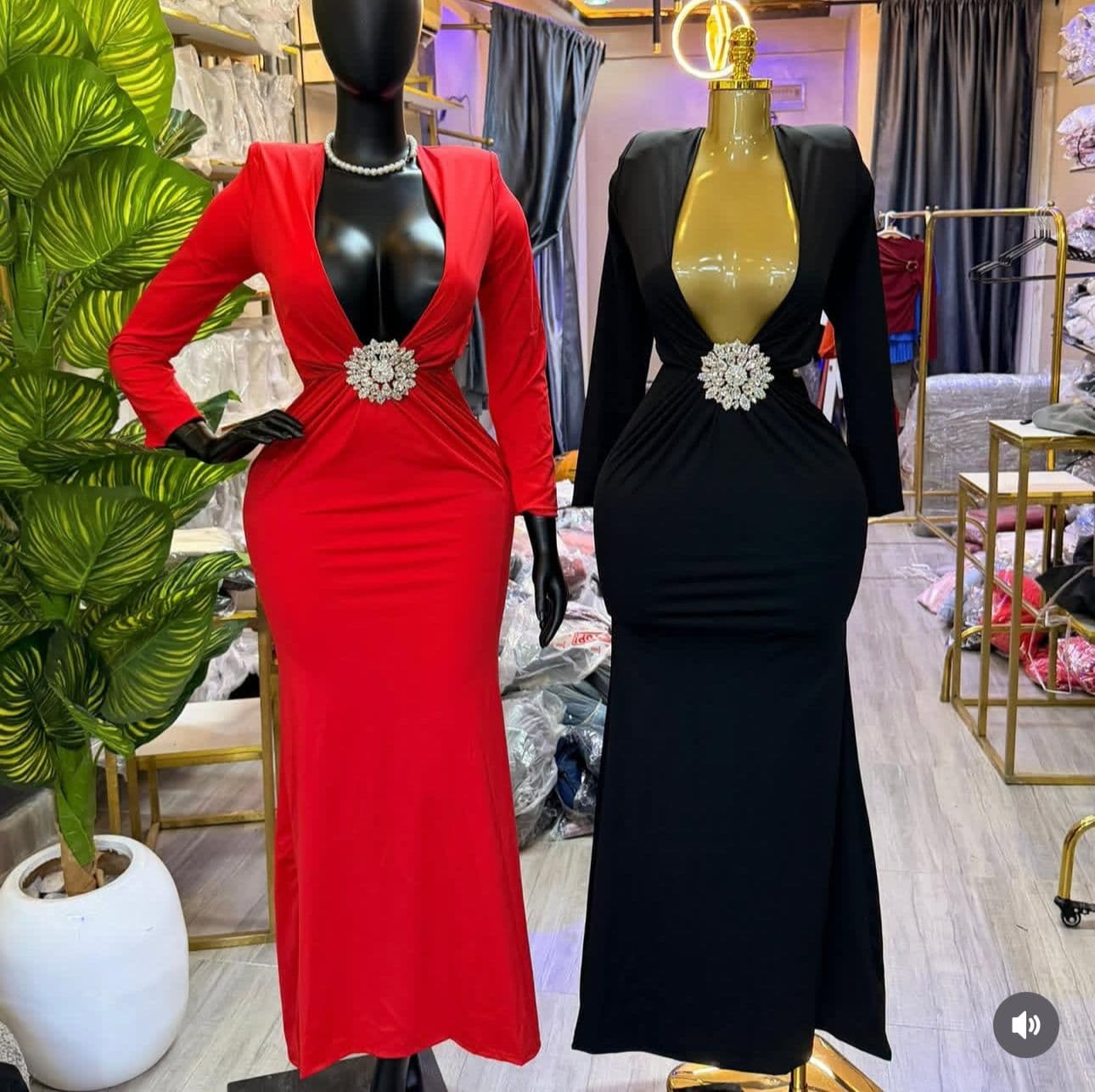 Long sleeved dress - Image 2